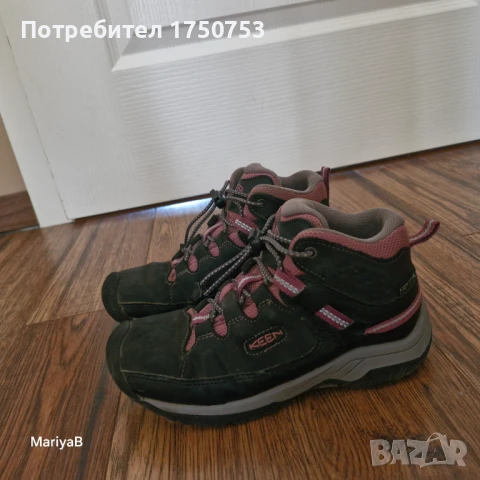 Туристически обувки Keen