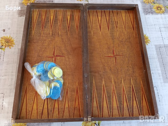 Стара дървена табла, снимка 2 - Шах и табла - 42774276