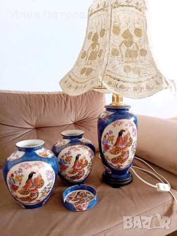 китайски порцелан лампа, 2 вази и пепелник-подарък