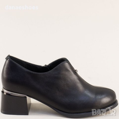 Затворени дамски обувки на ток, снимка 2 - Дамски обувки на ток - 42270593