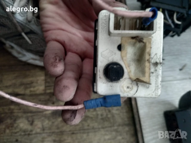 Часовник за Renault 19 Mk II, снимка 2 - Части - 50964573