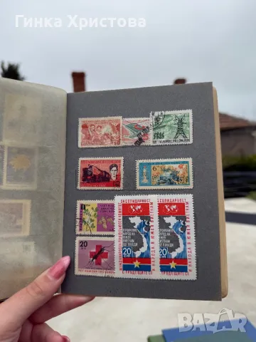 Малък класьор с различни пощенски марки, снимка 11 - Филателия - 50007431