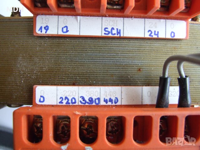 Трансформатор ,италиански 220 ,380, 440 / 19 , 24, 220 В, снимка 4 - Друга електроника - 40413153