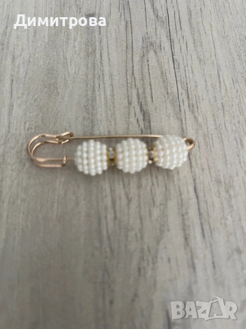 Брошка перли