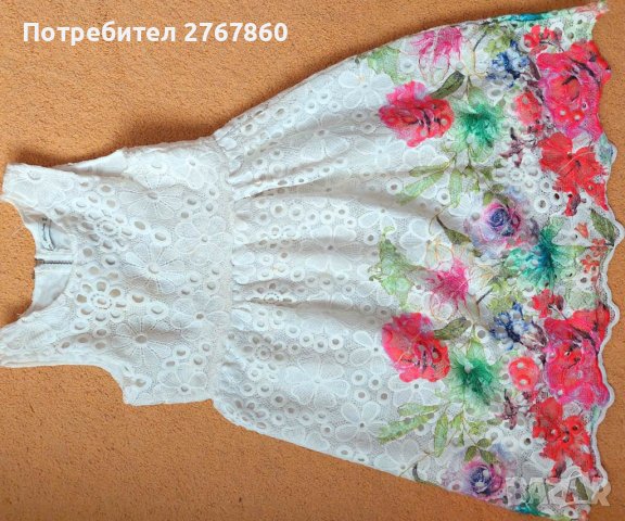 Детски рокли Carnival Kids, НМ и Contrast, размер 140 см, снимка 4 - Детски рокли и поли - 39739375