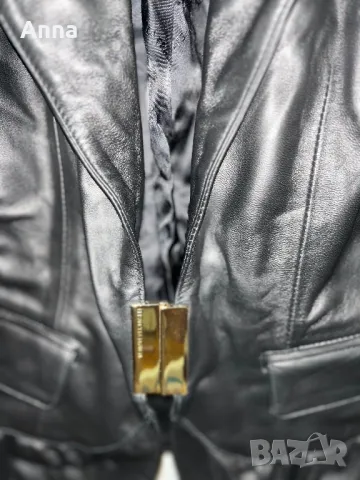 Стилно дамско яке Elisabetta Franchi – Черна еко кожа, елегантен силует, снимка 2 - Якета - 50406818