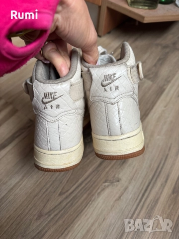 Оригинални кецове Nike Air Force 1 Hi Prm! 37,5 н, снимка 7 - Кецове - 51869127