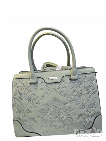 Елегантна дамска чанта с бродирани детайли и много отделения, снимка 10 - Чанти - 52097929
