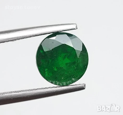 Цаворит в наситено зелен цвят и рядко срещана форма 1.53кт.! Нов, снимка 12 - Други - 50350615