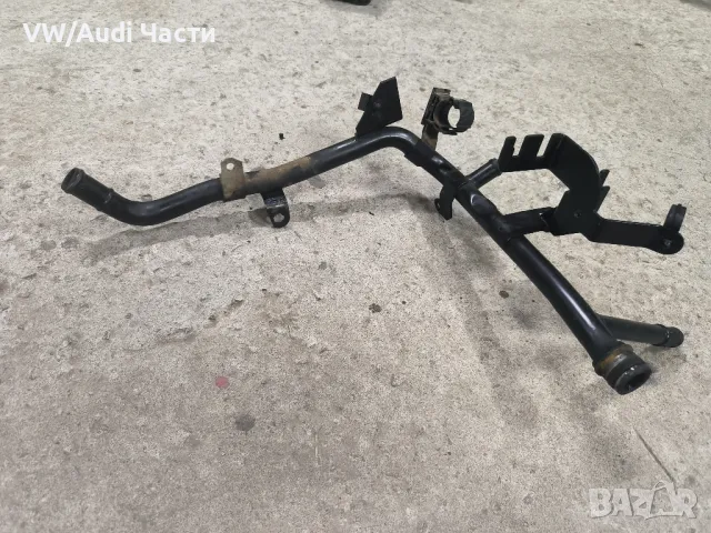 Тръба тръбичка антифриз за Голф 4 Ауди А3 Сеат Шкода Бора VW Golf 4 Audi A3 Seat Skoda 038121065Q, снимка 2 - Части - 47907583