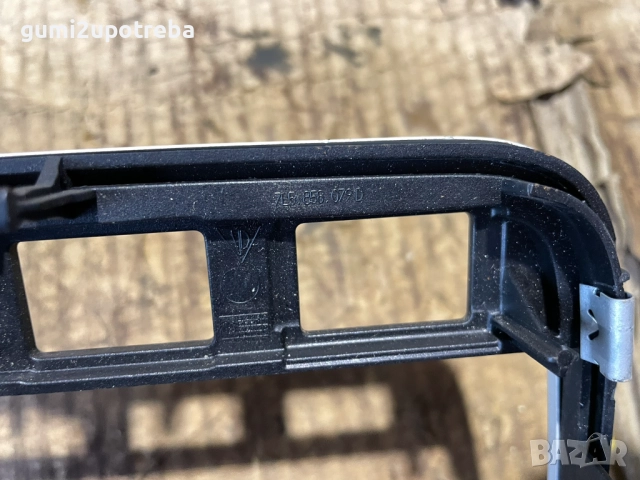 Лайсна Рамка за CD Навигация 7L5858079D Porsche Cayenne S 4.5 2005г 9PA, снимка 3 - Части - 52324877