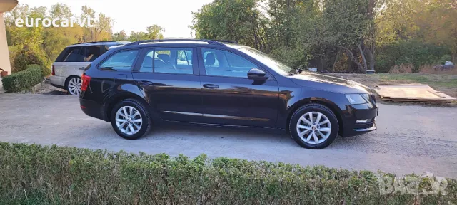 Skoda Octavia 1.6 TDI 7DSG, снимка 4 - Автомобили и джипове - 47469766
