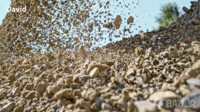 Доставка на инертни материали-скална маса, пясък, дренаж, хумус и други , снимка 1