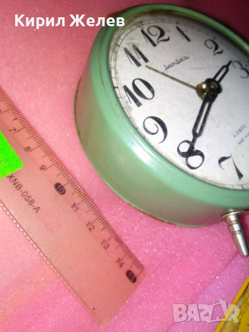 JANTAR MADE in USSR Стар КОЛЕКЦИОНЕРСКИ РУСКИ БУДИЛНИК МЕХАНИЧЕН НАСТОЛЕН ЧАСОВНИК ЯНТАР СССР 42279, снимка 13 - Антикварни и старинни предмети - 44549353