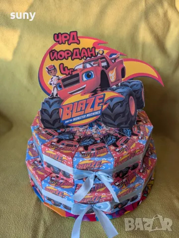 Картонена торта Пламъчко и машините,кутийки,медали,сламки,свирки,шапки,маски, снимка 2 - Други - 47671751