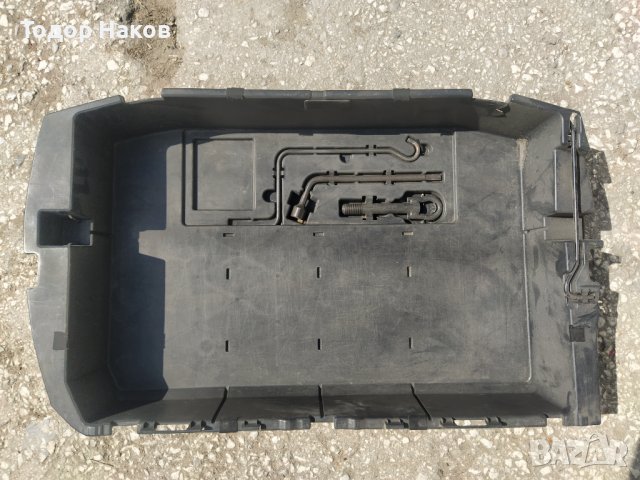 Кутия за багажник за Toyota Prius (2003-2009)