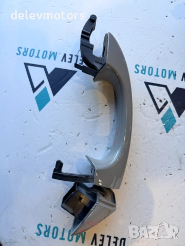 5G0837206N задна дясна външна дръжка от Skoda Karoq 1.5 TSI двигател DXDB, 150 кс., автоматик DSG7, снимка 2 - Части - 53121603