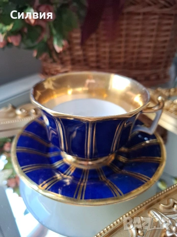 Кралско синьо и злато – Изискан антикварен комплект за ценители