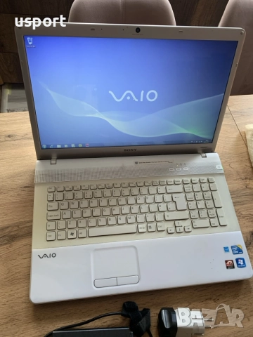 Лаптоп Sony VAIO VPCEC1M1E – Intel Core i3, 4 GB RAM + зарядно