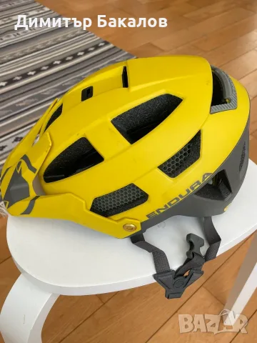 Продавам каска Endura Singaltrack, снимка 5 - Спортна екипировка - 56124222