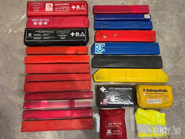 АВТО аптечки и триъгълници - AUDI , BMW , HONDA , RENAULT , SAAB