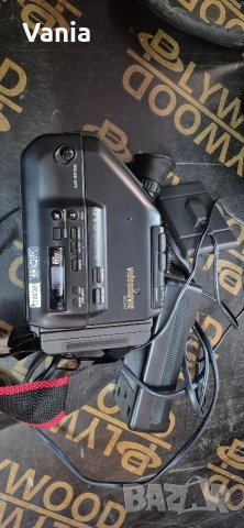 Видеокамера JVC