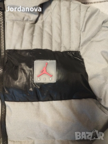 Nike Air Jordan XL оригинално супер дебело, снимка 2 - Детски якета и елеци - 52583915
