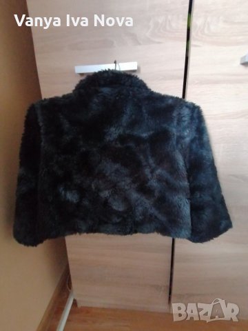 Zara късо пухкаво палто , снимка 2 - Палта, манта - 30950425