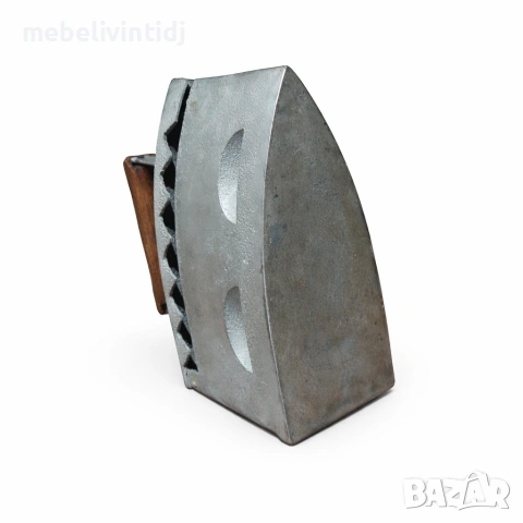 Ретро ютия с дървена дръжка, снимка 5 - Антикварни и старинни предмети - 54126785