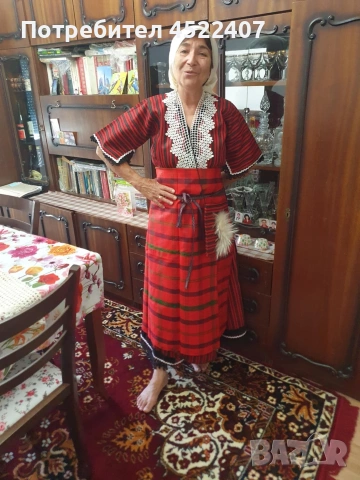 Продавам автентична носия