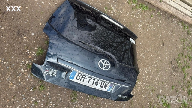 Задан капак за Toyota Auris , снимка 2 - Части - 54090272
