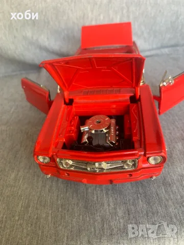 количка  Ford Mustang Convertible от 1966 г.   1:18, снимка 7 - Колекции - 55970720