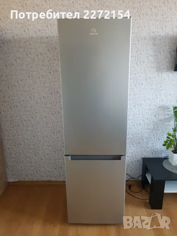 Хладилник с фризер INDESIT