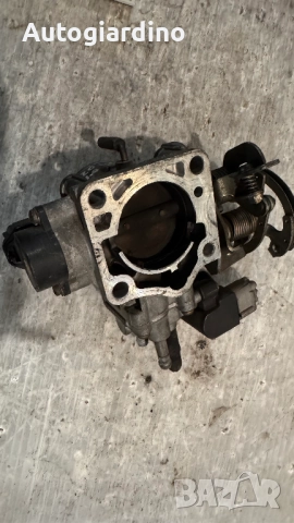 Дроселова Клапа за Toyota Corolla 1998 - 89452-33030, снимка 2 - Части - 52841123