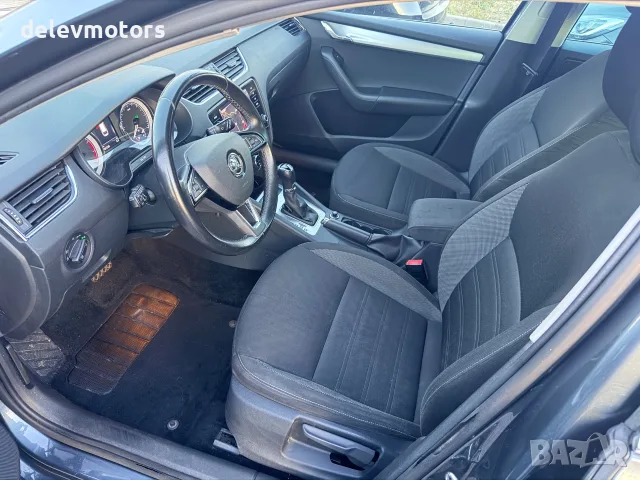 Skoda Octavia комби 1.5 TSI 150 кс., автоматик, 2020 г., евро 6, 2 ключа, теглич, снимка 9 - Автомобили и джипове - 56242165
