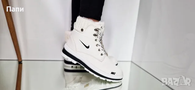 Намаление на дамски зимни боти Nike бели, снимка 3 - Дамски боти - 56138545