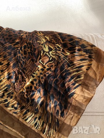 Нов копринен шал с леопардов принт, снимка 3 - Шалове - 30874396