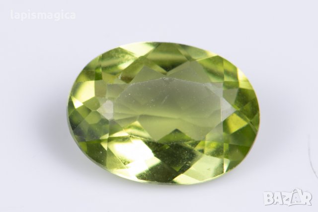 Перидот 1.2ct овална шлифовка