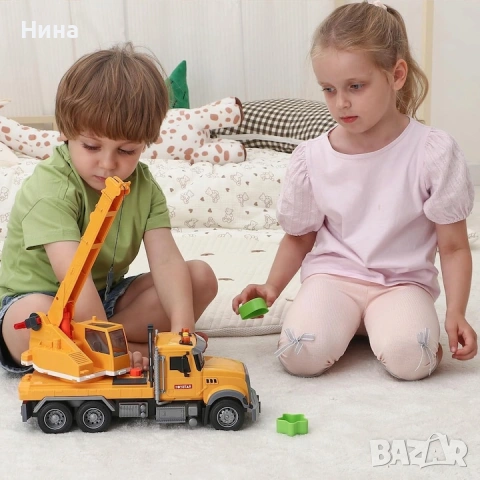 Камион с кран със звук и светлина - инерционен, снимка 3 - Коли, камиони, мотори, писти - 54351261