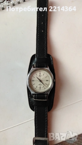 Часовник ЛУЧ кварц, снимка 2 - Антикварни и старинни предмети - 53933165