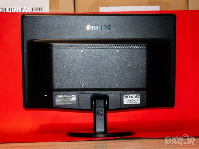 PHILIPS 196V3L 19" Монитор 19 инча LED екран дисплей HDMI VGA DVI, снимка 2 - Монитори - 54004138