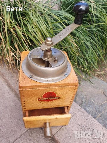 Старинни мелничики за кафе , снимка 8 - Колекции - 40228551