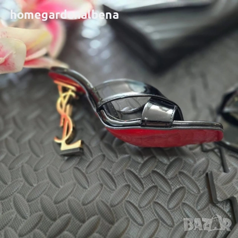 Дамски чехли на ток — черни с червена подметка — златист детайл — номера 36-40, снимка 4 - Дамски обувки на ток - 54233644