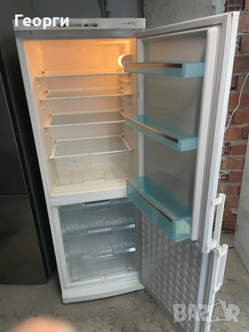 Siemens хладилник с фризер , снимка 2 - Хладилници - 50734715