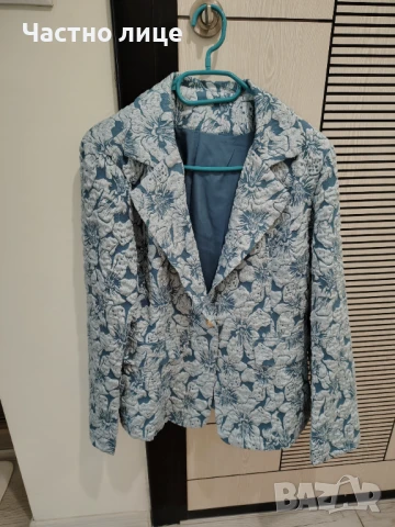 Продавам дамско сако с хастар размер L