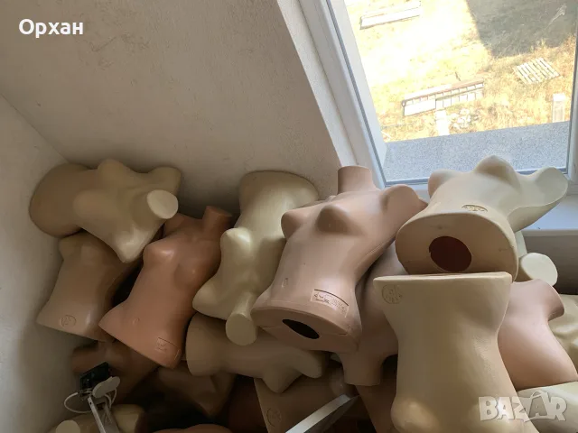 Търговско оборудване: шивашки манекени, пластмасови торсове, крака и метални щундери/стелажи, снимка 6 - Други - 55967213