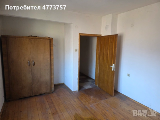 Продавам 4-стаен апартамент в гр. Троян, снимка 2 - Апартаменти - 53933571