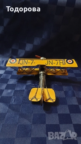 Стар метален витлов самолет, снимка 4 - Антикварни и старинни предмети - 52510750