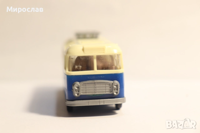 IGRA?? H0 1/87 IKARUS ИКАРУС АВТОБУС МОДЕЛ КОЛИЧКА, снимка 3 - Колекции - 52865294