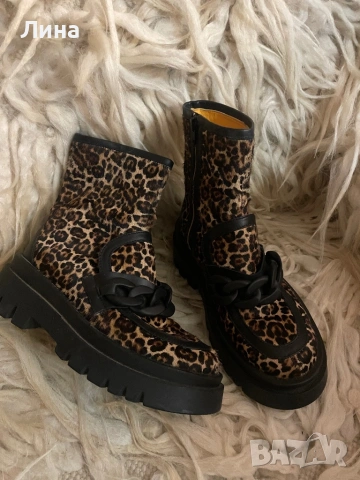 Дамски маратонки оригинални, снимка 18 - Маратонки - 54059511